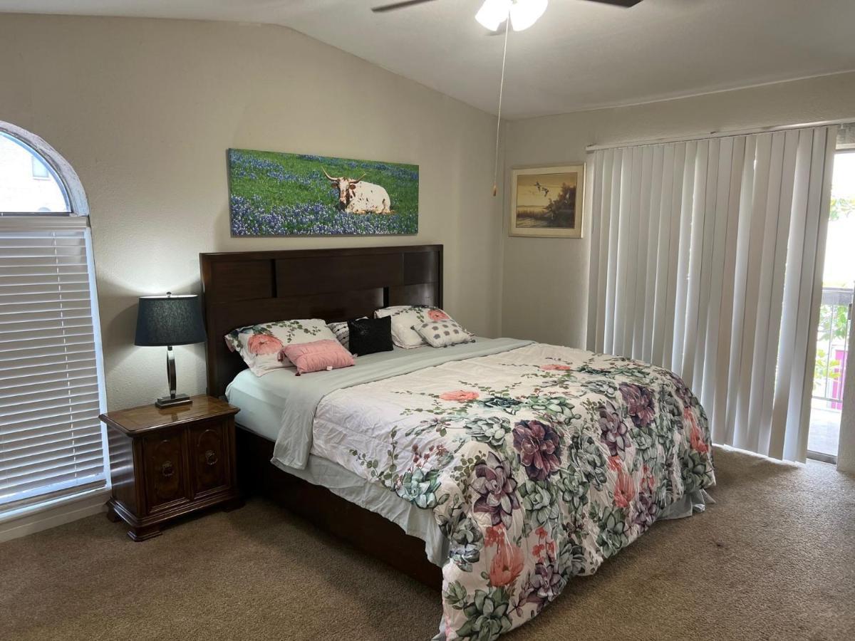 Beautiful 1-Bedroom Townhome With Nice Amenities Хьюстон Экстерьер фото